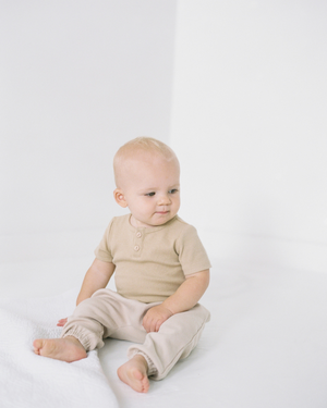 GOLDEN SAND Short-Sleeve Onesie